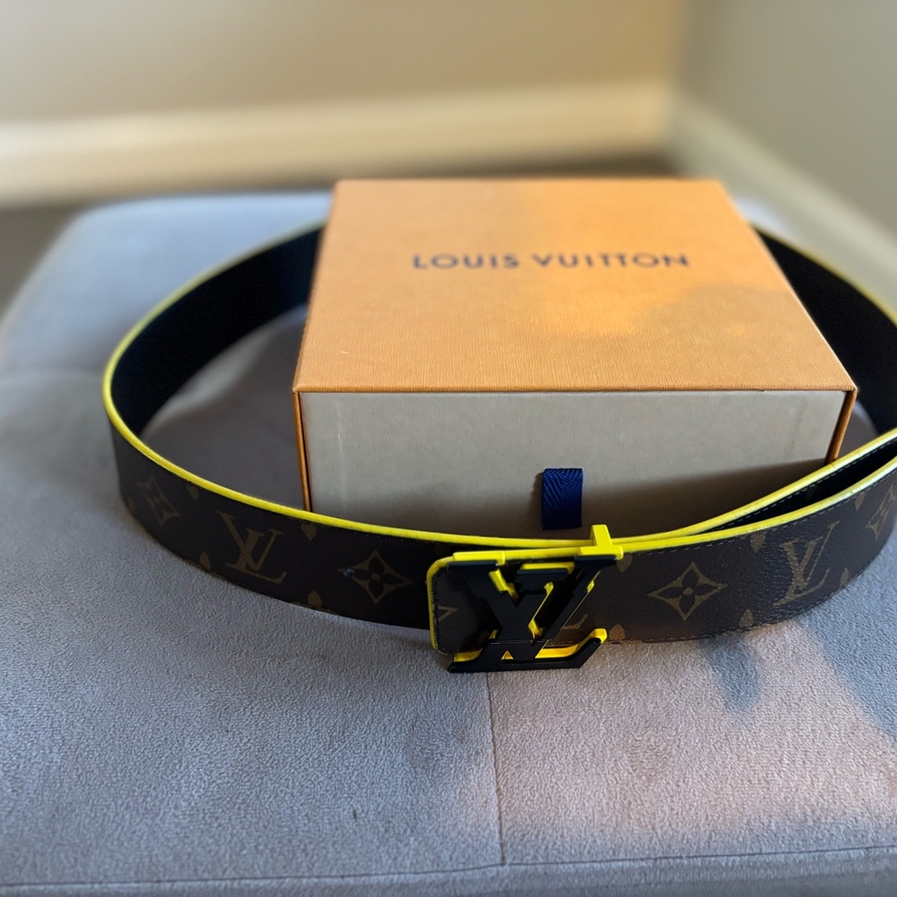 Reversible Louis Vuitton belt - Picture 3 of 4